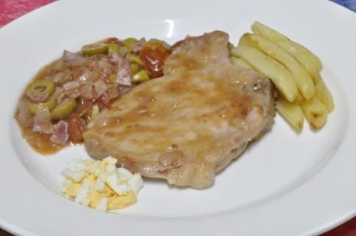 Jak uvařit vepřové kotlety na olivách ? Snadné recept, připravený za 30 - 45 minut